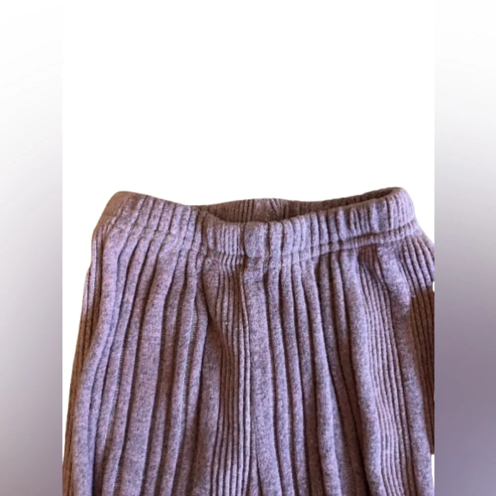 Ribbed Two-Piece Outfit with Headband in Mauva - NWOT